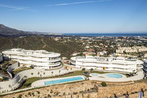 Appartement avec piscine 1
