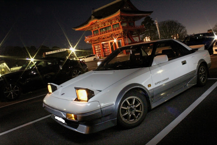 RX-7の雨イヤ～作業進まんやん💦・引きこもりは体に悪い😫・そんなに夜な夜な遊んでなぃょ😅・aschさん誕生日おめでとう❤️・辛いのは刺激物～😫に関するカスタム事例の投稿画像6枚目
