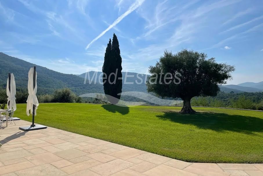 Vente propriété 17 pièces 703 m² à Le Lavandou (83980), 7 900 000 €