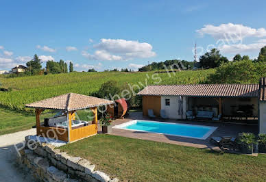 House with pool and terrace 3