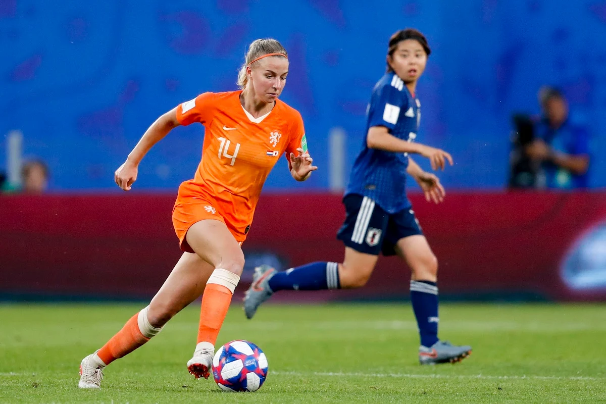 Jackie Groenen (altijd met nummer 14) is nu ook ambassadeur van de ... Johan Cruyff-foundation