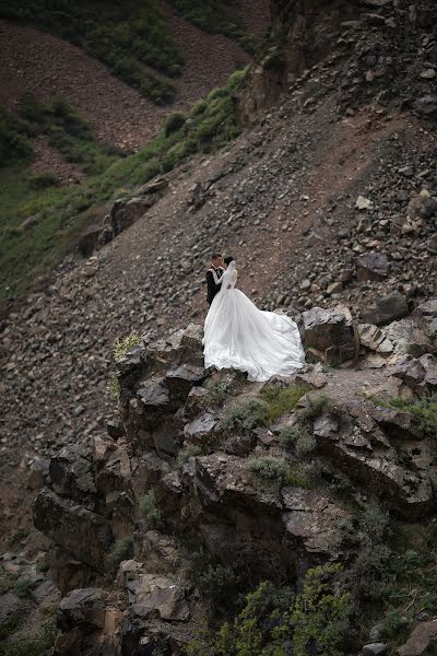 Fotógrafo de casamento Ermek Zhenishov (ermek). Foto de 18 de maio 2019