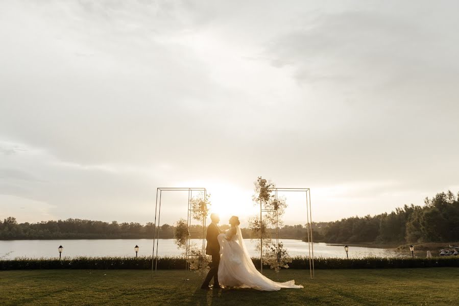 Fotógrafo de casamento Ramil Rama (ram92). Foto de 25 de janeiro 2021