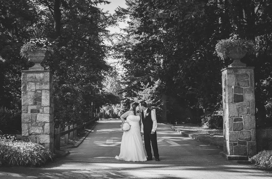 Fotografo di matrimoni Jennifer Penny (jcmomentsphoto). Foto del 30 aprile 2019