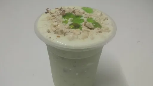 Kiwi Crush Dry Fruit Thick Shake