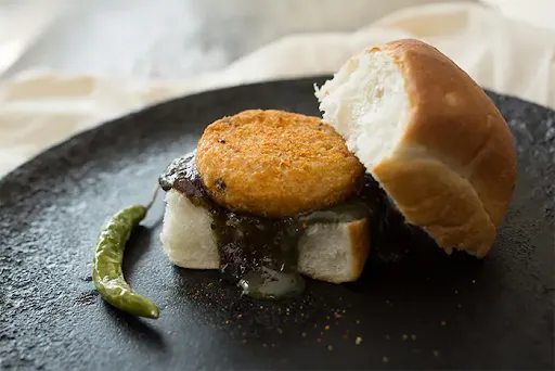 Aloo Tikki Vada Pav