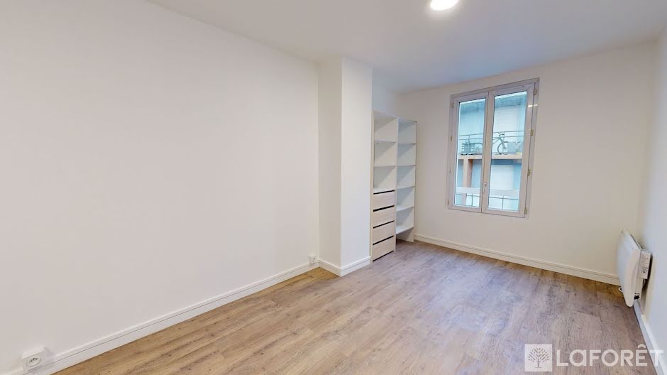 Location  appartement 1 pièce 25 m² à Le Havre (76600), 435 €