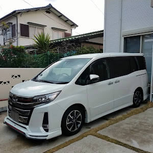 ノア ZRR80W