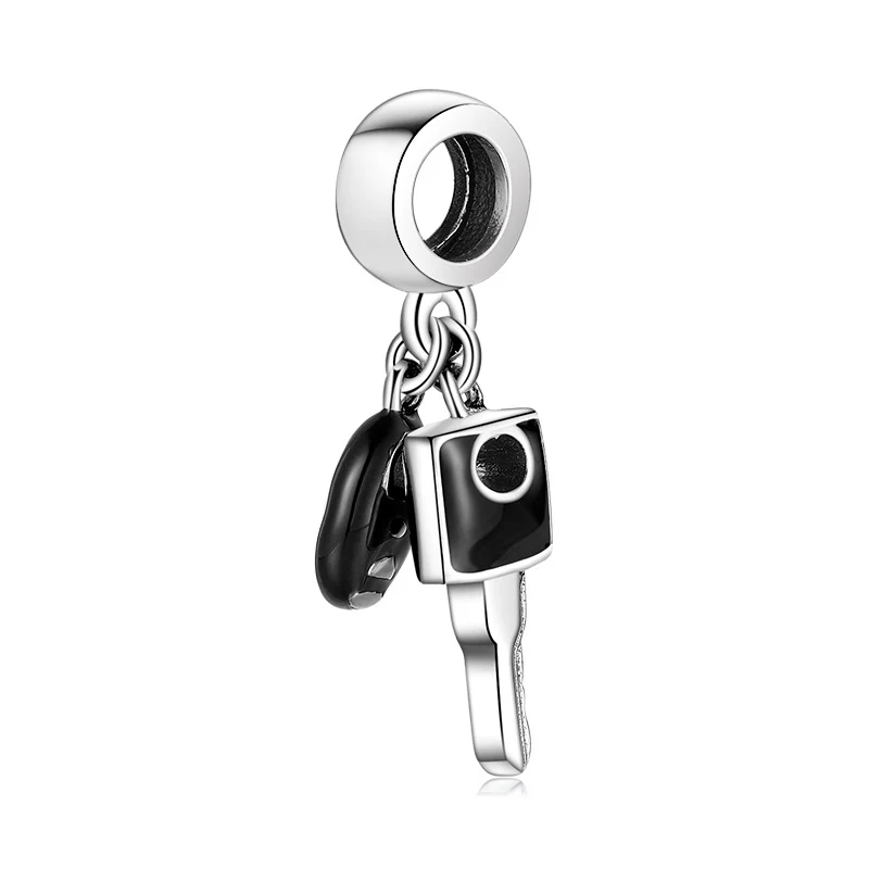 Perles en argent sterling S925 Série créative Bus de voiture Pendentif fait main DIY Accessoires. Créez des bijoux uniques et personnalisés.