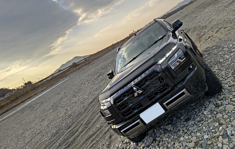 トライトンのピックアップトラック・今年1年ありがとうございました・4WD・🛻🛻🛻・スリーダイヤに関するカスタム事例の投稿画像1枚目