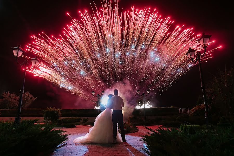 Fotógrafo de casamento Akhtem Useinov (ahtem). Foto de 9 de fevereiro 2019