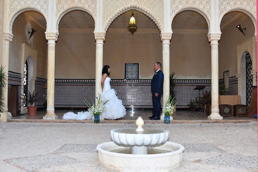 Fotografo di matrimoni Eliseo Montesinos Lorente (montesinoslore). Foto del 3 gennaio 2019