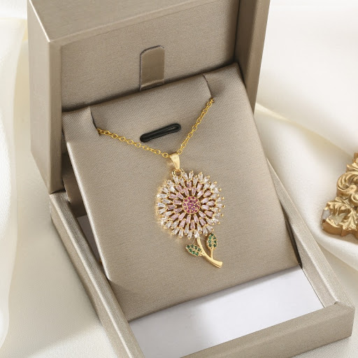 Title 4, Womens Fashion Sunflower Pendant Necklace, a s...