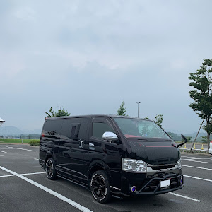 ハイエースバン TRH200V