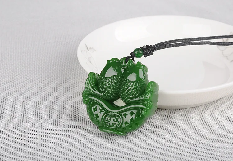 Title 6, Hetian Jade Hanger "Jaar na Jaar Surplus" voor ...