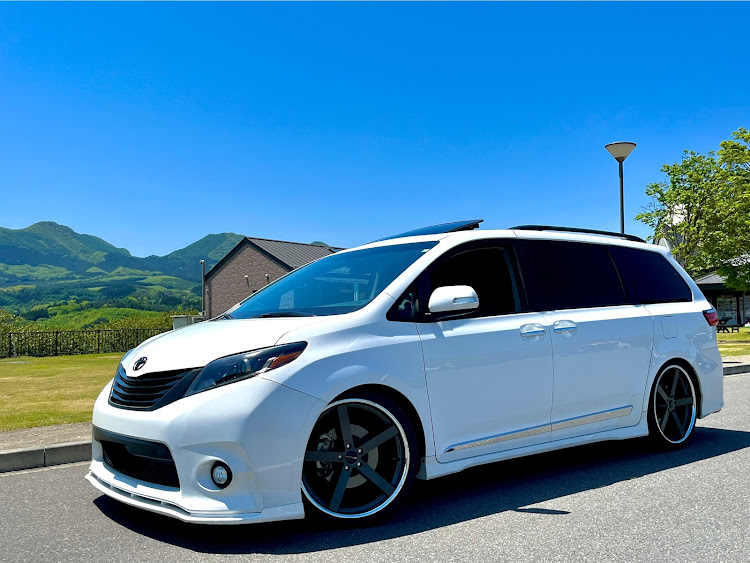 シエナの道の駅スタンプラリー・ＵＳトヨタ・逆輸入車・シエナSE・パドルシフトに関するカスタム事例の投稿画像1枚目