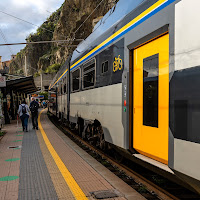 Manarola station di 