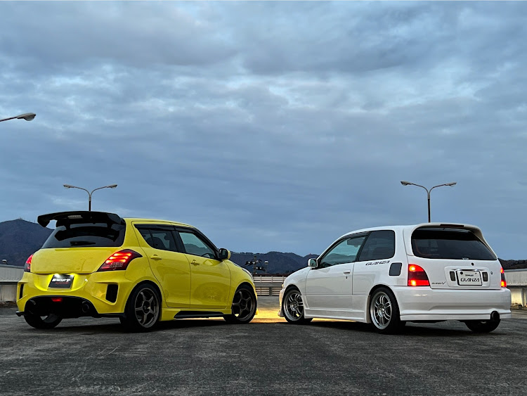 スイフトスポーツのzc32s・スイフトスポーツ・スターレット EP91・コラボショット・カメ活に関するカスタム事例の投稿画像2枚目