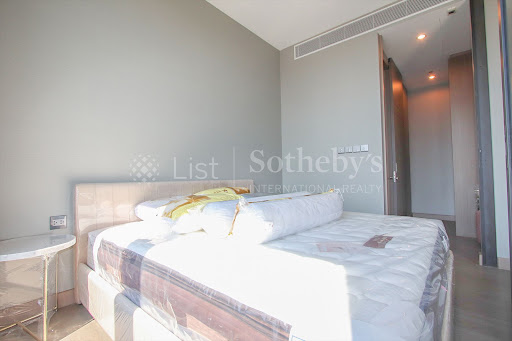 Prestige apartment / penthouse for sale in Watthana (Thailand)