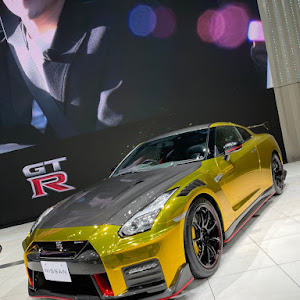 NISSAN GT-R