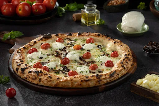Naples - Creamy Burrata Pizza (4 Slice)