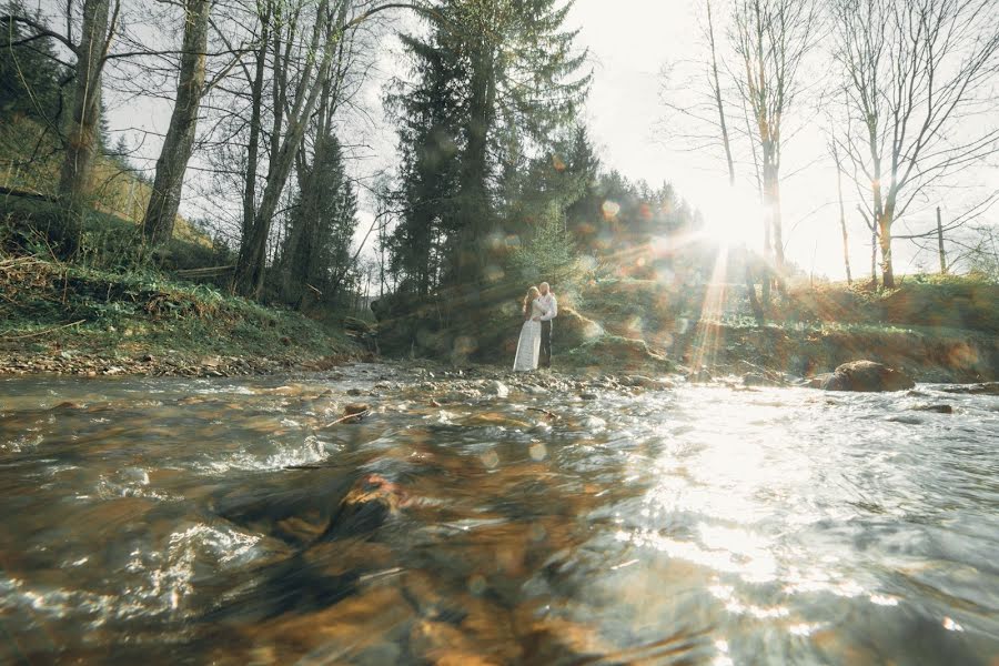 Fotógrafo de casamento Taras Kupchinskiy (coopert). Foto de 6 de maio 2016