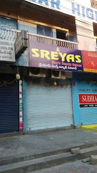 Sreyas Men's Beauty Saloon photo 1