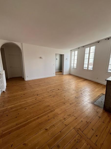 Location  appartement 3 pièces 95.94 m² à Niort (79000), 1 250 €