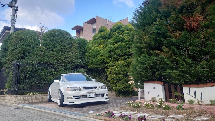 にっしーさんが投稿したjzx100・結婚式場にて撮影・で？タイヤ幅いくつなん？・RS05RRに関するカスタム事例の投稿画像2枚目
