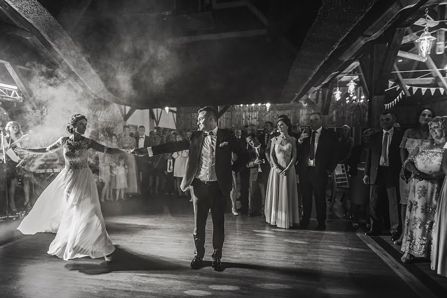 Photographe de mariage Dominika Kusy (dominikakusy). Photo du 1 mars 2018