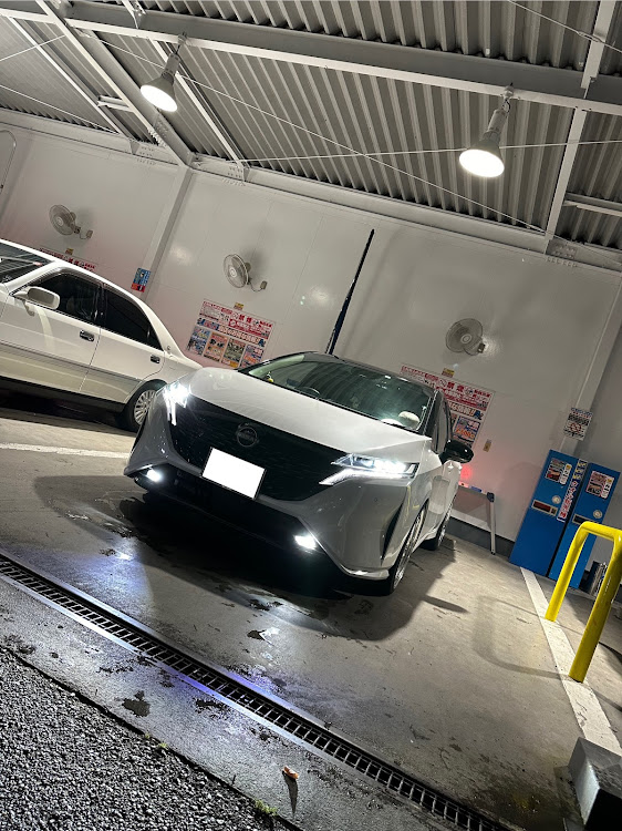 ノート オーラのノートオーラ・ガソスタ洗車・洗車、コーティングに関するカスタム事例の投稿画像1枚目