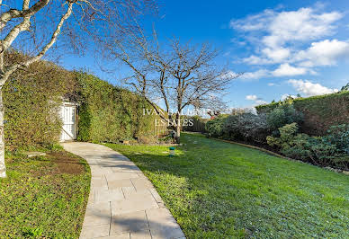 Maison avec jardin et terrasse 4