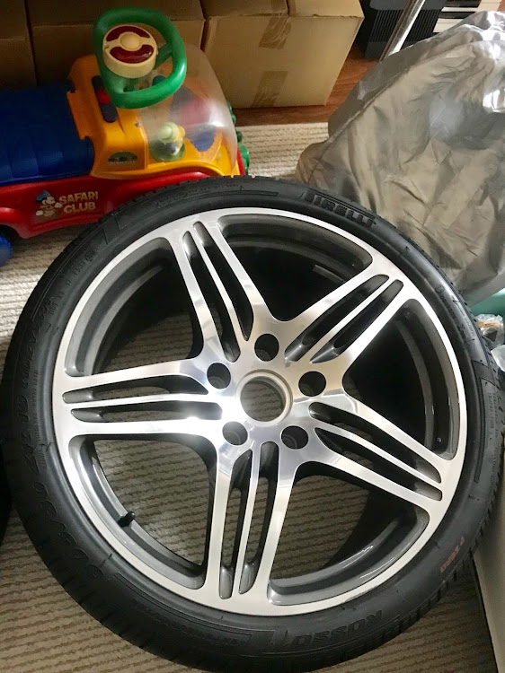 991のcarkichiさんが投稿したカスタム事例の投稿画像1枚目