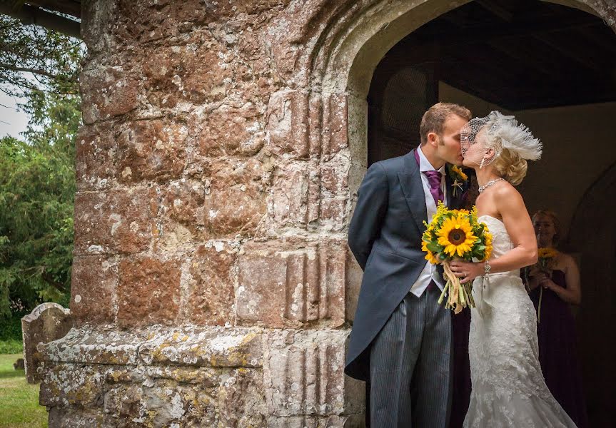 Fotógrafo de casamento Konrad Mroczek (mroczek). Foto de 28 de junho 2015