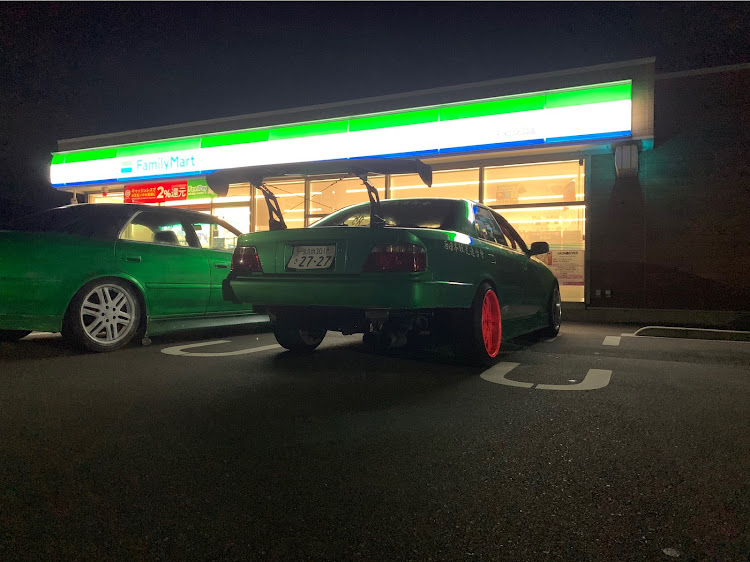 チェイサーの洗車・タイヤ交換に関するカスタム事例の投稿画像1枚目