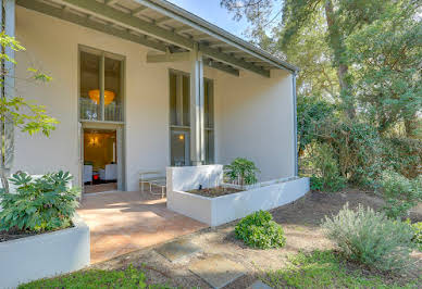 Villa en bord de mer avec jardin 2