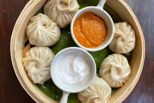 Simply Paneer Steamed Momos [8 Pieces]