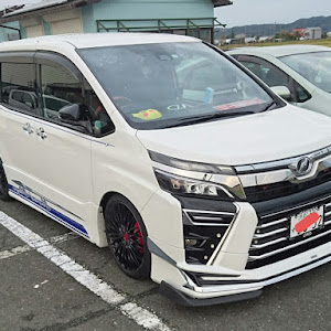 ヴォクシー