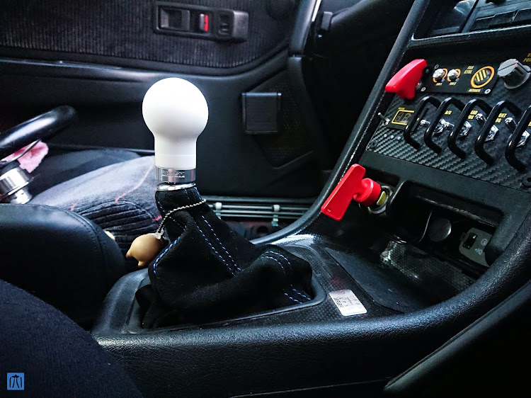CR-XのDIY・シフトレバー交換・インテグラタイプR DC2・HONDA・純正流用に関するカスタム事例の投稿画像3枚目