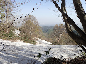 北斜面は残雪多し