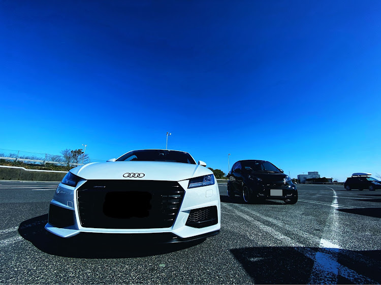 TT クーペの今年もよろしくお願いします・グローリー・スーパーカー・メガーヌ・大人買いに関するカスタム事例の投稿画像1枚目