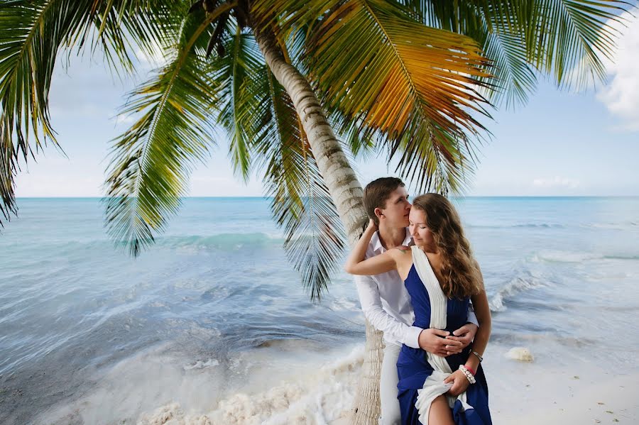 Fotógrafo de casamento Alexey Raevsky (free4photo). Foto de 4 de outubro 2016