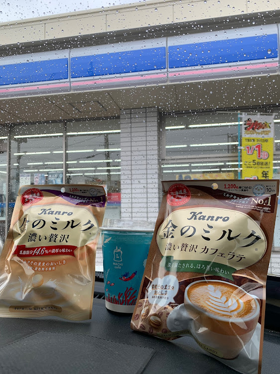 Nボックス+カスタムのセブンでルーティンコーヒー・イイねコメントありがとうございます🙇‍♂️・元祖ドリンクミラー置きに関するカスタム事例の投稿画像1枚目