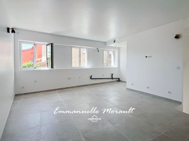 Vente appartement 2 pièces 43 m² à Bagnols-en-Forêt (83600), 149 000 €