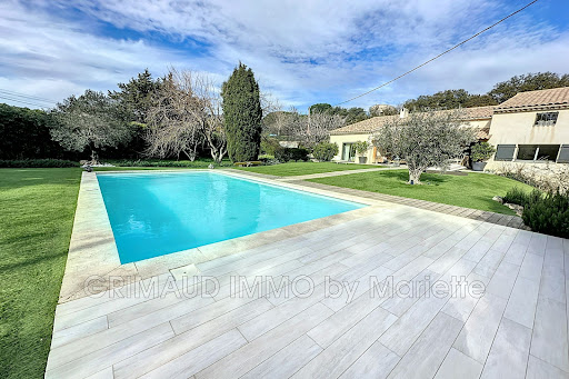 Villa with pool and terrace 5