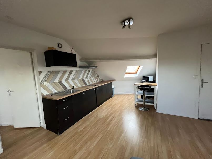 Location meublée appartement 2 pièces 30 m² à Lille (59000), 595 €