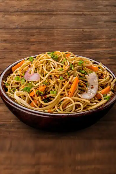 Veg Chilli Garlic Noodles Bowl