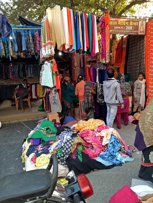 Kattar Market Mangolpuri, Mangolpuri, New Delhi, Dresses & Gowns ...