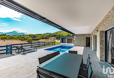 House with pool and terrace 15