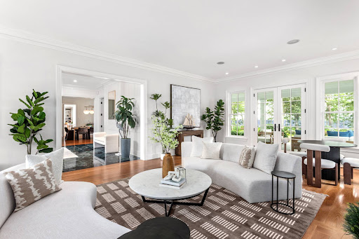 Seaside property with garden 5